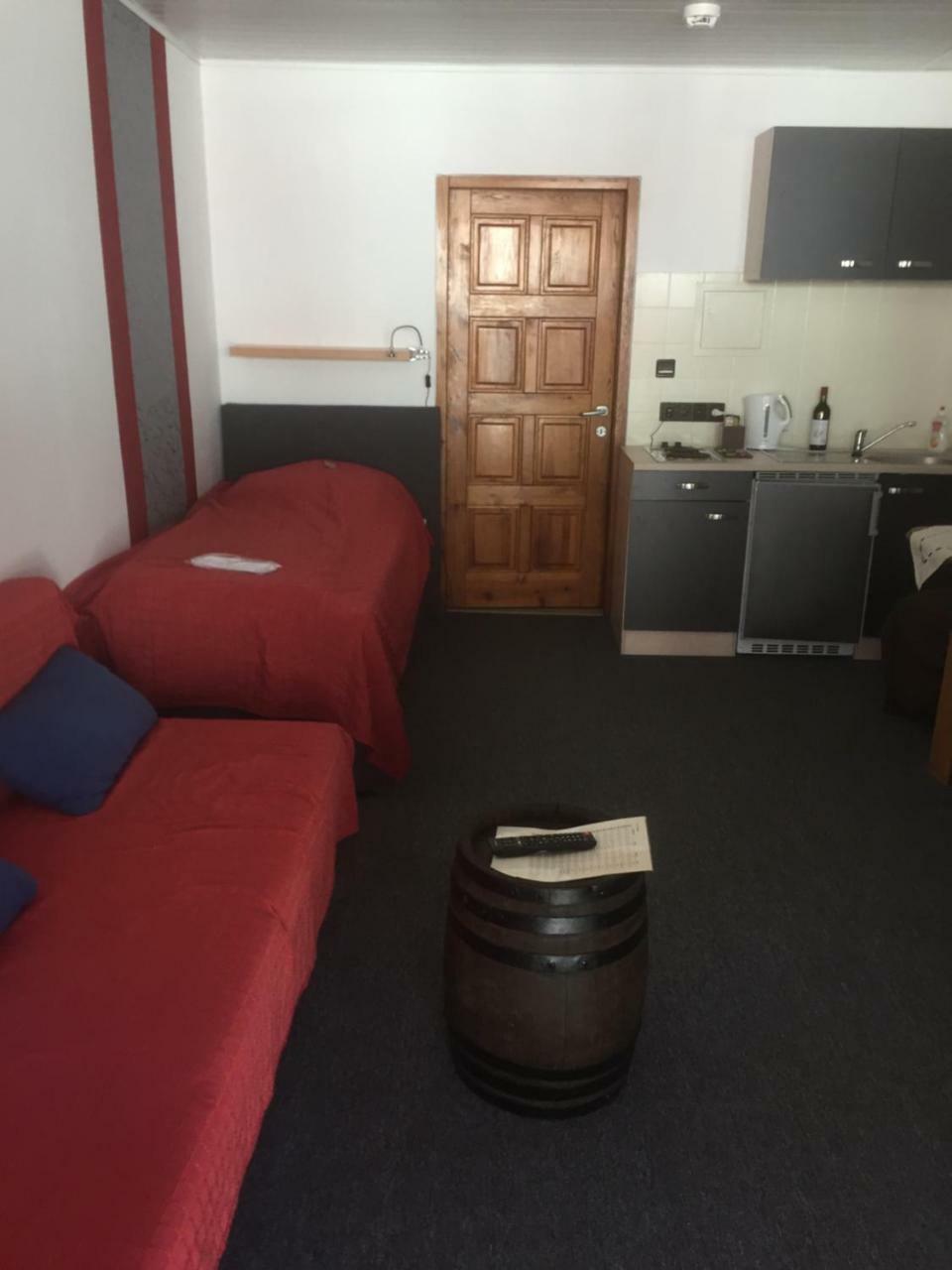 Weinschloesschen Im Weingut Roos Hotel Ilbesheim Luaran gambar